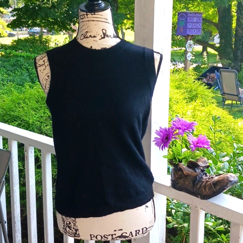 JONES NEW YORK Sleeveless Black Summer Sweater Medium